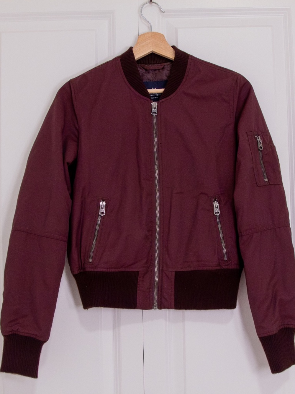American Eagle - Bomber Jacket in Maroon (Size S)